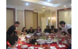 会后聚餐